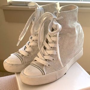Converse wedges